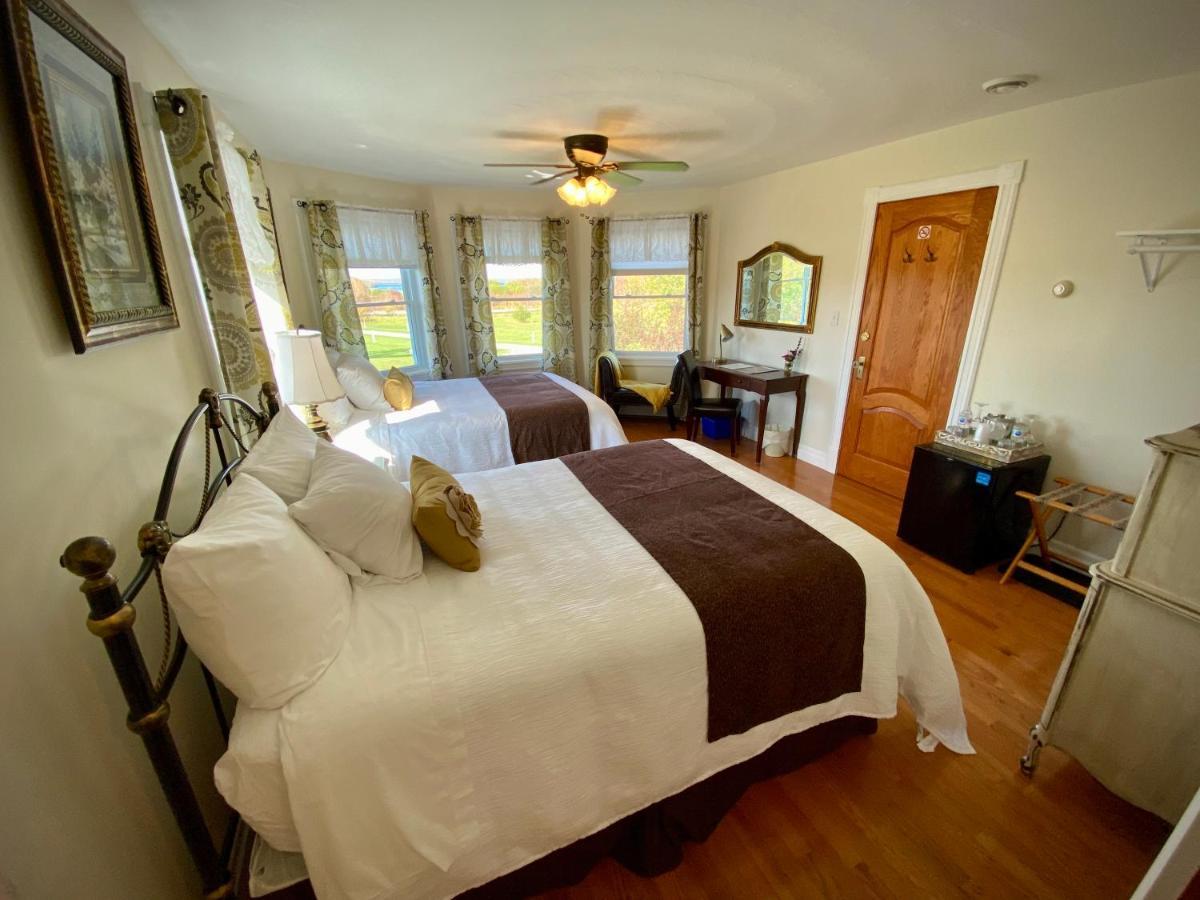 Twin Peaks B&B Mindemoya Habitación foto